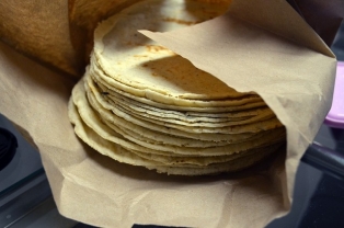 1850997201_tortillas_de_maiz_blanco_mexico_01.jpg