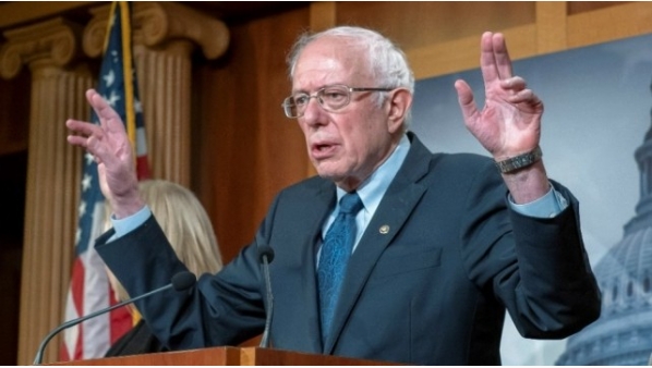 18791066_berniesanders.jpg