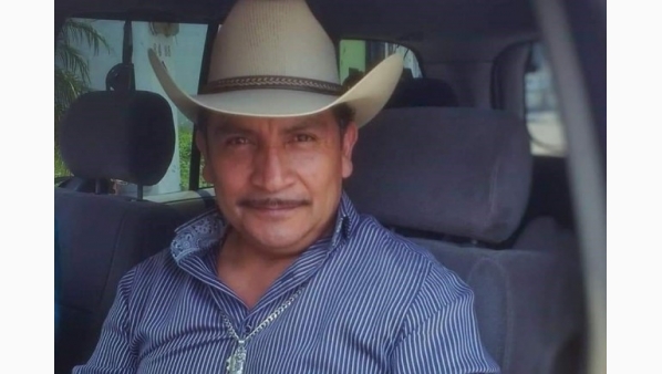 494193819_carlos.jpg