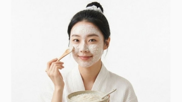 asi_se_hace_la_mascarilla_casera_de_arroz_que_usan_las_coreanas_para_tener_una_piel_de_porcelana.jpg