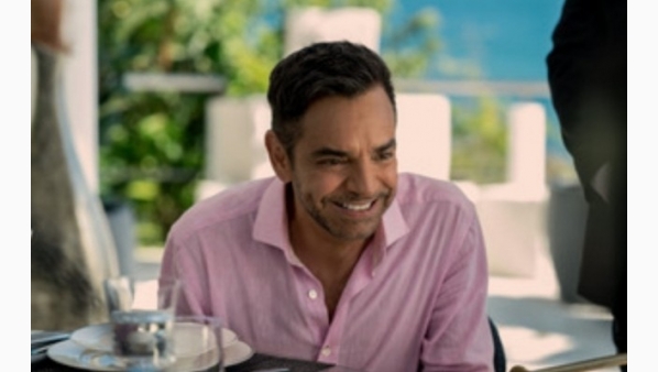 eugenioderbezvuelvepantallaserie.jpg