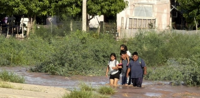 frentefrio1yhuracanrachelprovocaranlluviasintensasytorbellinosenmexico.jpg
