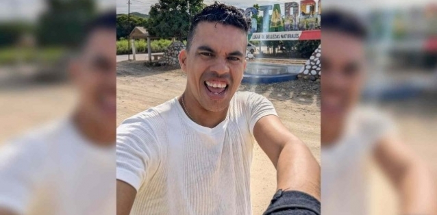 hallansinvidaaalexsernaactivistaambientalenzihuatanejo.jpg