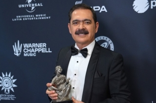 liderdelostucanesdetijuanacreequelamusicamexicanaestaenunmomentobendecido.jpg