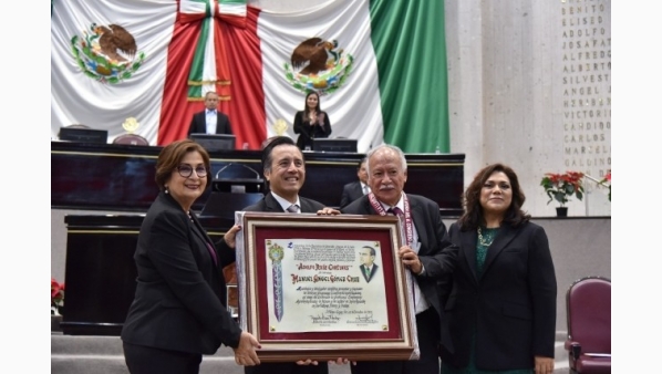 nov05diciembre2022medalla1.jpg