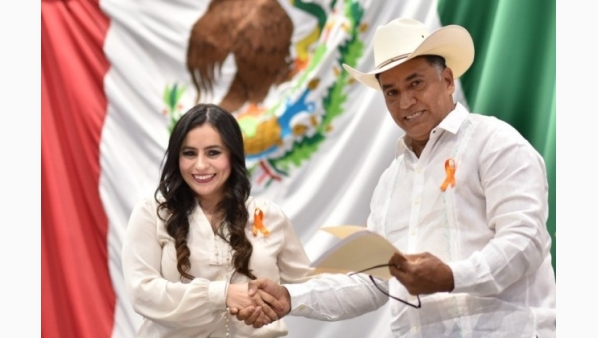 nov24noviembre2022marco2.jpg