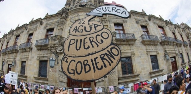 nuevaprotestaporelaguaenguadalajaralemusreportacincodetenidos.jpg