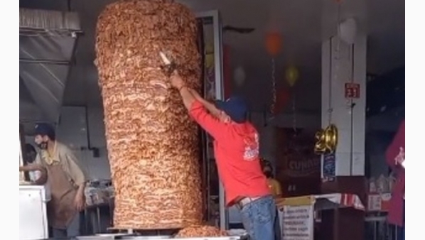 tiktokmostrotamanotrompotacos.jpg