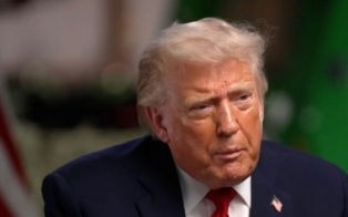 trumpabandonaentrevistaexplotacontrareporteranbc.jpg