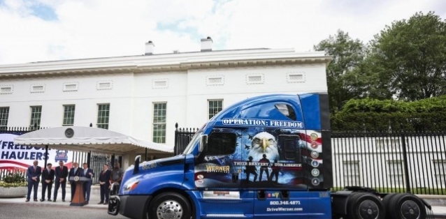 trumpestigmatizaaconductoresmigrantesparaavanzarsuplanconveteranosquepropone.jpg