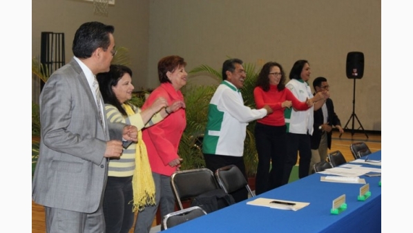 uv_realizo_segunda_convivencia_navidena_saludable_20162.jpg