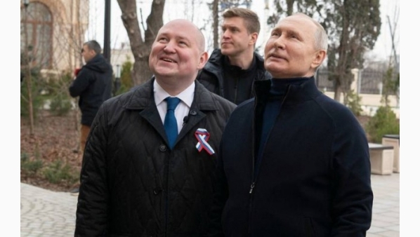vladimir_putin_visita_crimea_para_conmemorar_aniversario_de_la_anexion_1.jpg